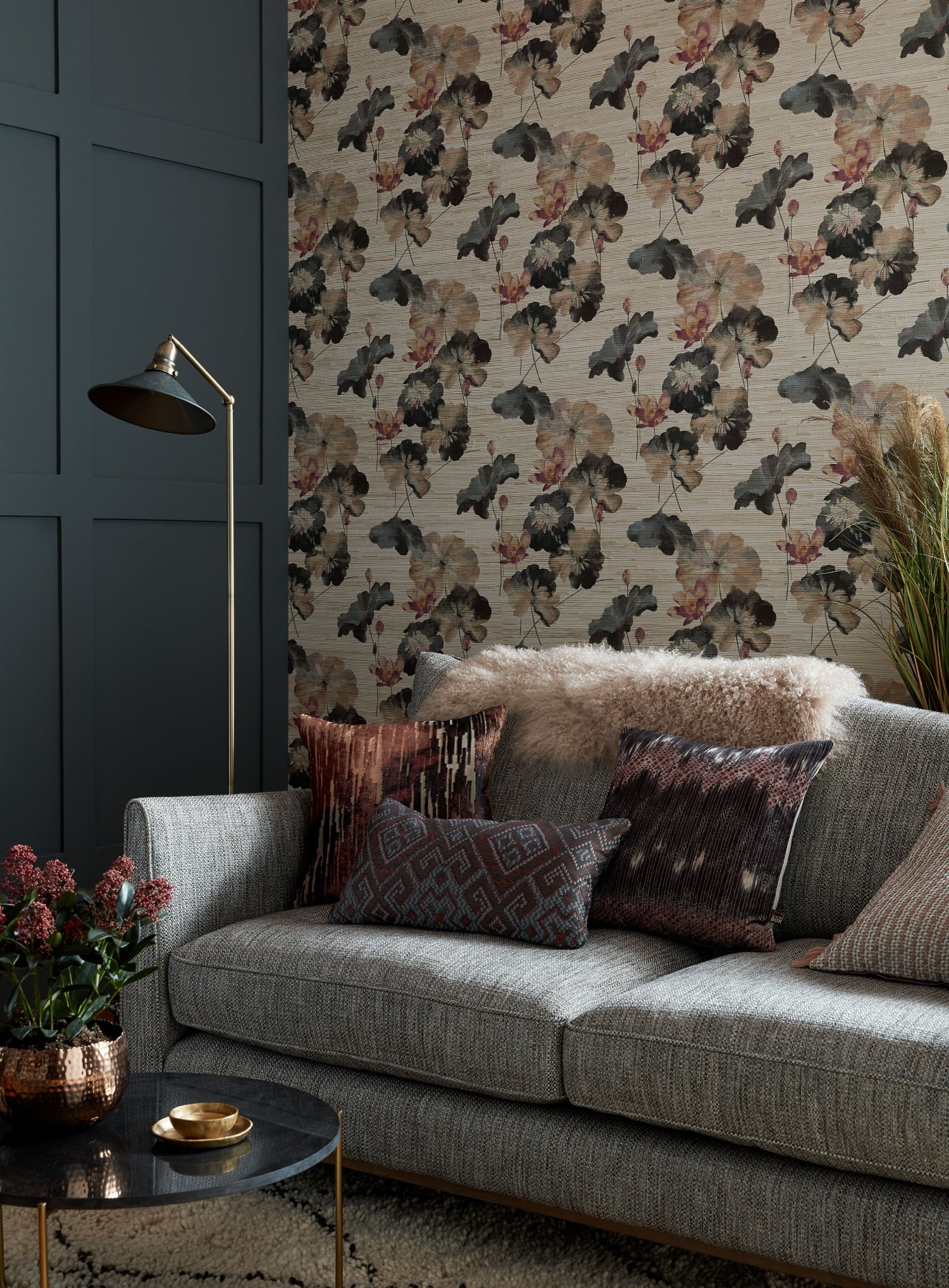 Обои 1838 Wallcoverings Willow Water Lilies Bracken 2008-143-01 Обои 1838 Wallcoverings Willow Water Lilies Bracken 2008-143-01